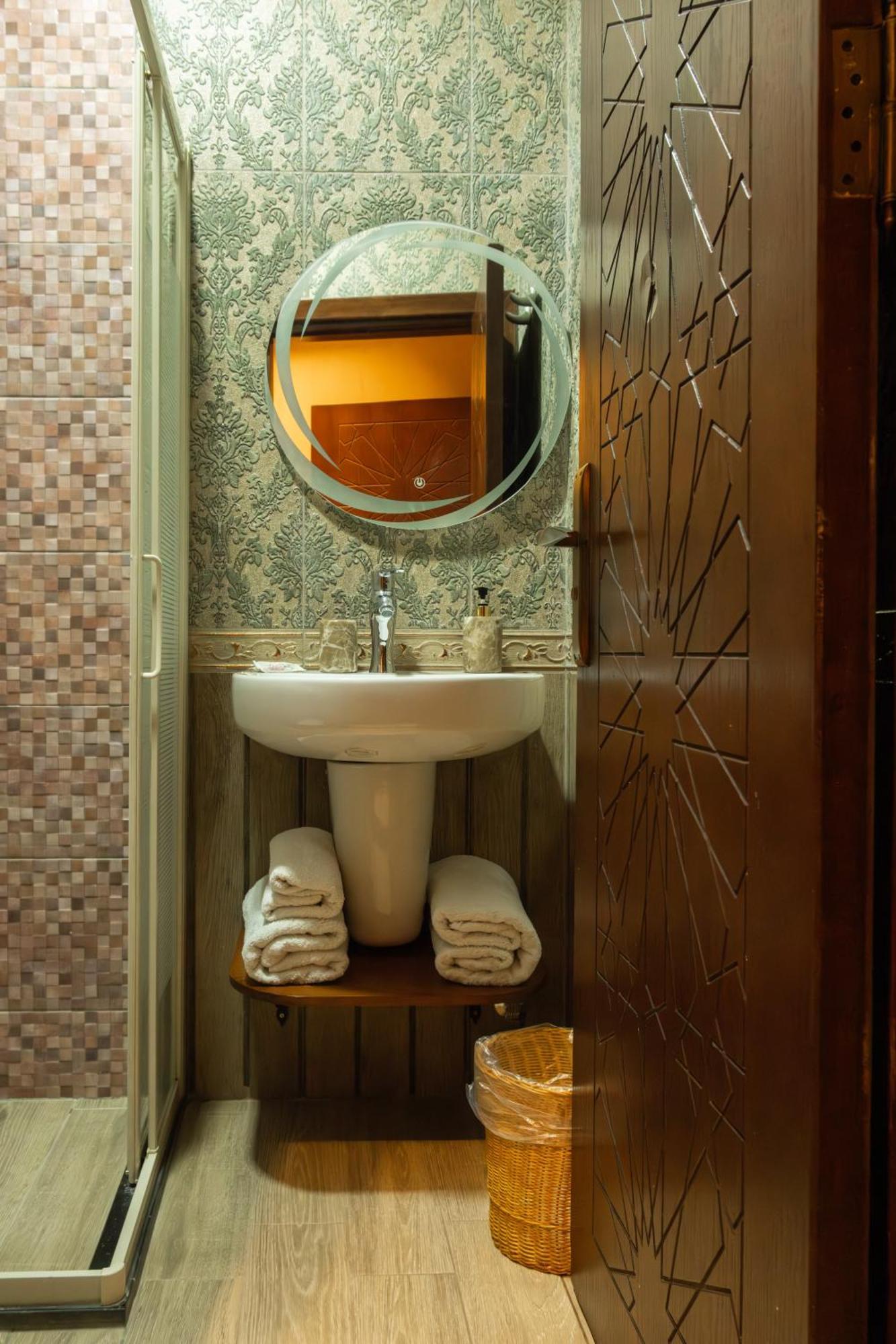 Jimmy Pyramids Hotel Kafret el-Gabal Екстериор снимка