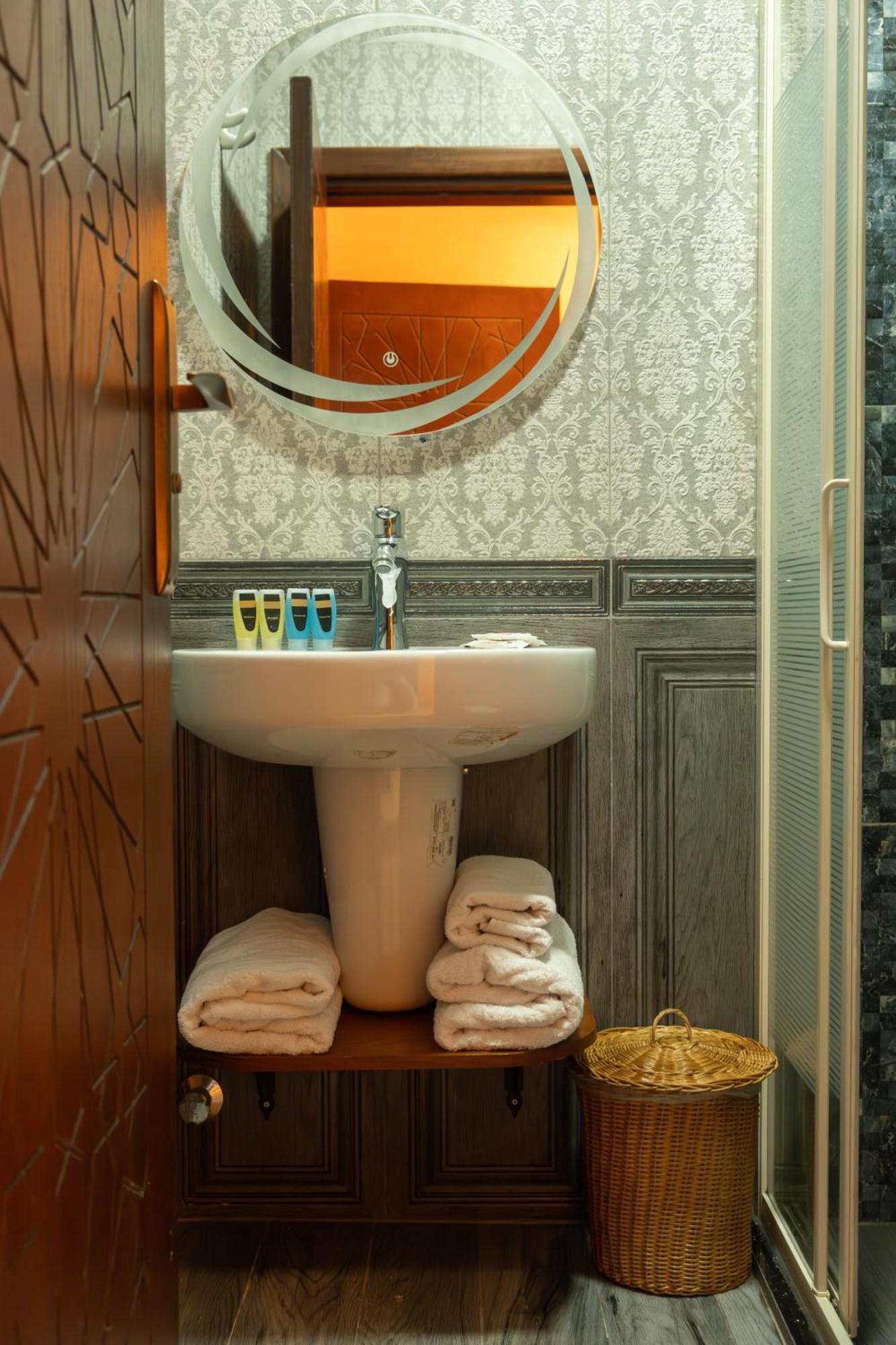 Jimmy Pyramids Hotel Kafret el-Gabal Екстериор снимка